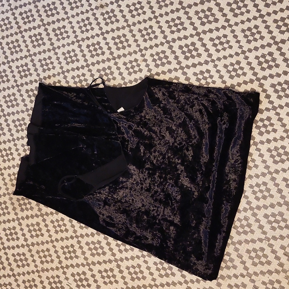 NSR Velvet Midi Slipdress - Picture 7 of 11